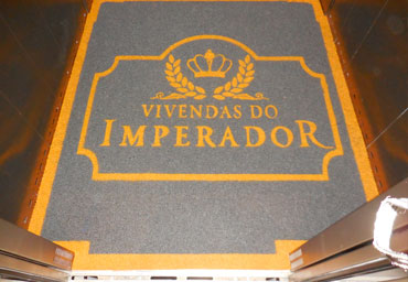 tapete-para-elevador-queen-victoria-banner